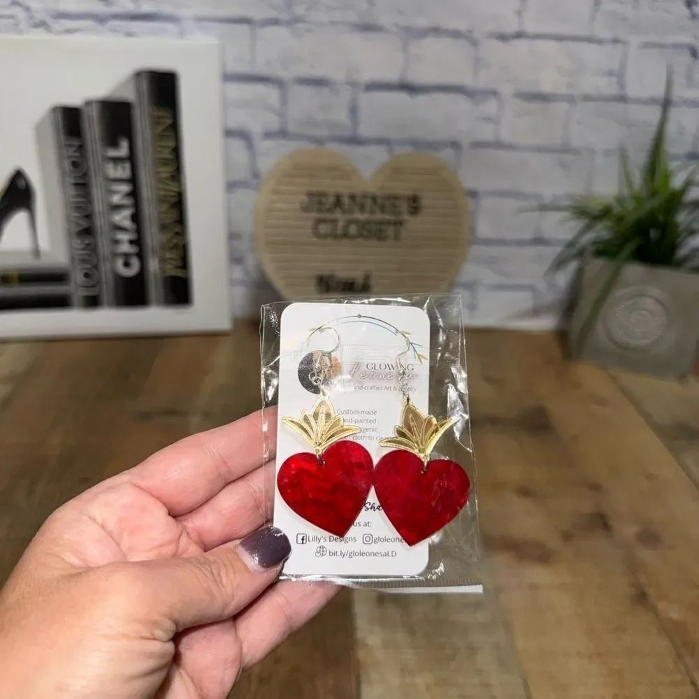 💜 Handcrafted handmade pair of earrings hearts nwt